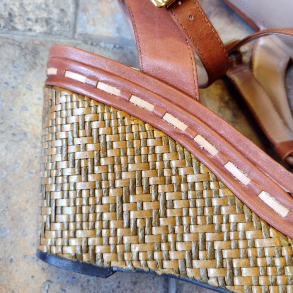 Vince Camuto Raven wedge sandals size 8B - Picture 5 of 12
